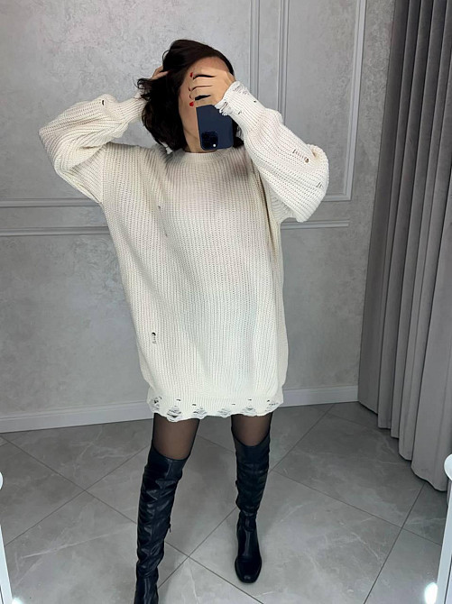 Женское уютное теплое платье свободного силуэта с рваным эффектом машинная вязка Одесса - изображение 4