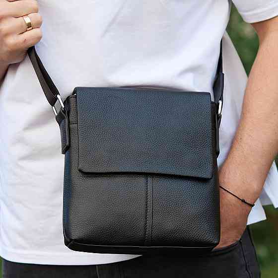 Чорна шкіряна чоловіча сумка через плече Tiding Bag Київ