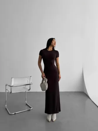 Платье идеально ложится на фигуру , мягкая ткань , очень эластичная. Одесса