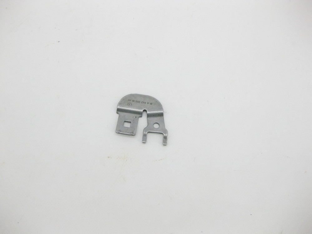 Mercedes-Benz  A6422031040 Кронштейн - тримач перемикаючого клапана водяного насоса S-Class W221 W222 E-Class W212 C207 W213 C238 GLC X253 Одесса - изображение 2