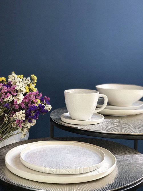 Тарілка Olens "Вайт-стоун" 27х1,5 см коло з бортиком кераміка біла із сірими домішками для дому та ресторану Київ - фото 4