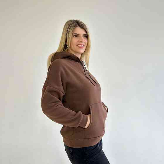 Однотонный батник с капюшоном 