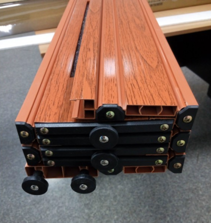 Дверь гармошка  полуостекленная Vinci Decor  Symfonia 860х2030х10 мм  Орех Днепр