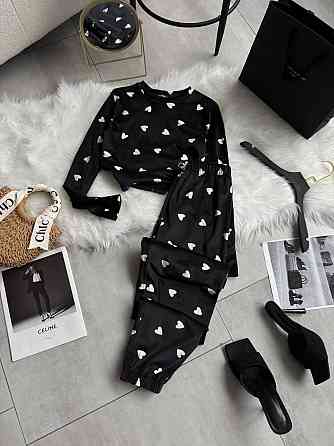 Жіноча стильна принтована домашня піжама з плюшевого велюру Чорний Одеса