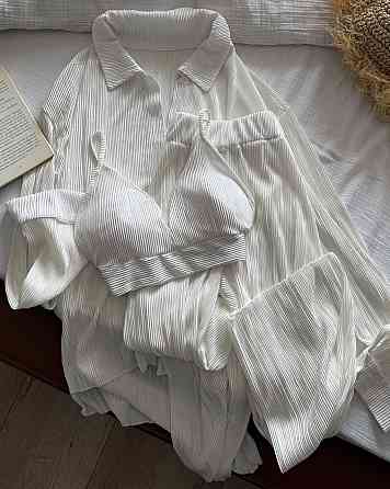 Жіночий легкий базовий костюм трійка: сорочка топ і штани плісе Одеса