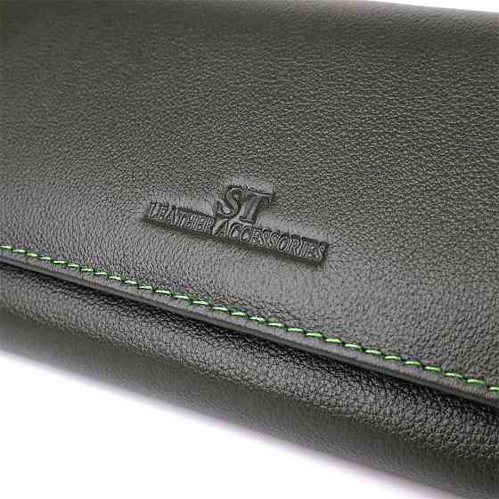 Горизонтальний гаманець у два складення з натуральної шкіри ST Leather 23067 Зелений Київ