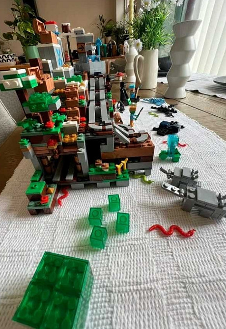 Огромный Лего Майнкрафт Горная пещера, 1000 деталей. Киев - изображение 3