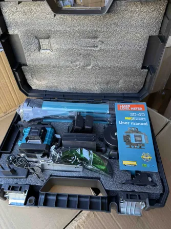 Лазерный 4D уровень аккумуляторный -2 АКБ, 16 линий, пульт ДУ, цифровой дисплей, штатив, полный набор для установки, пластиковый кейс Коломия