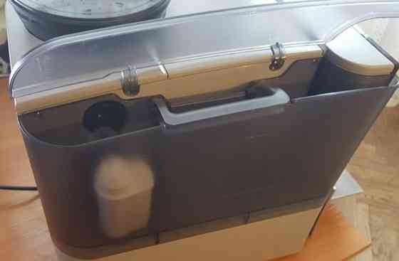 Продам кавомашину, відмінний технічний та зовнішній стан. Варить смачну каву, лате, капучино та інші напої. Київ