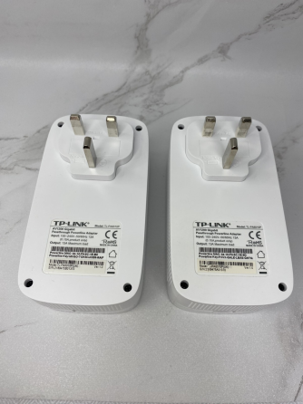 Б/В Комплект гігабітних адаптерів TP-Link Powerline AV1300 з розеткою (TL-PA8030P KIT) Київ