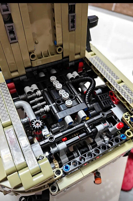 Конструктор Technic Land Rover Defender 42110, Ленд Ровер 4×4, 2573 детали Киев - изображение 8