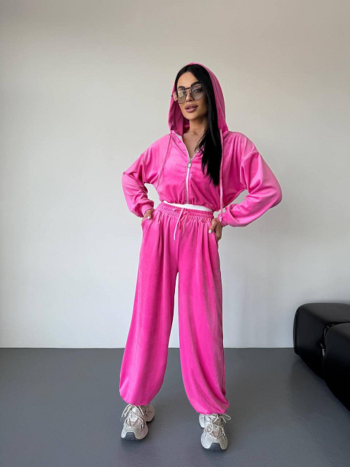 Жіночий стильний повсякденний велюровий костюм-двійка Барбі Одеса - фото 2