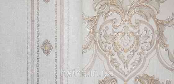 Шпалери вінілові на флізеліні AdaWall Seyyah 1.06х10 вензелю завитки великі структурні срібло на білому Київ