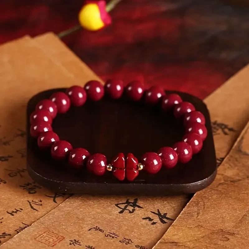 Натуральный киноварный браслет с четырехлистником – талисман удачи и защиты Киев - изображение 2