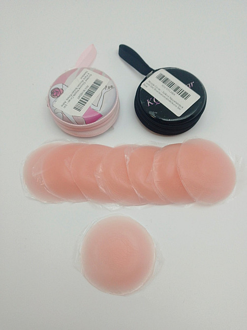 Силіконові наліпки на груди в кейсі 22045 Луцьк - фото 1