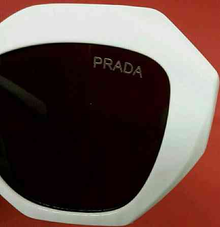 Білі жіночі брендові окуляри стильної форми. Київ