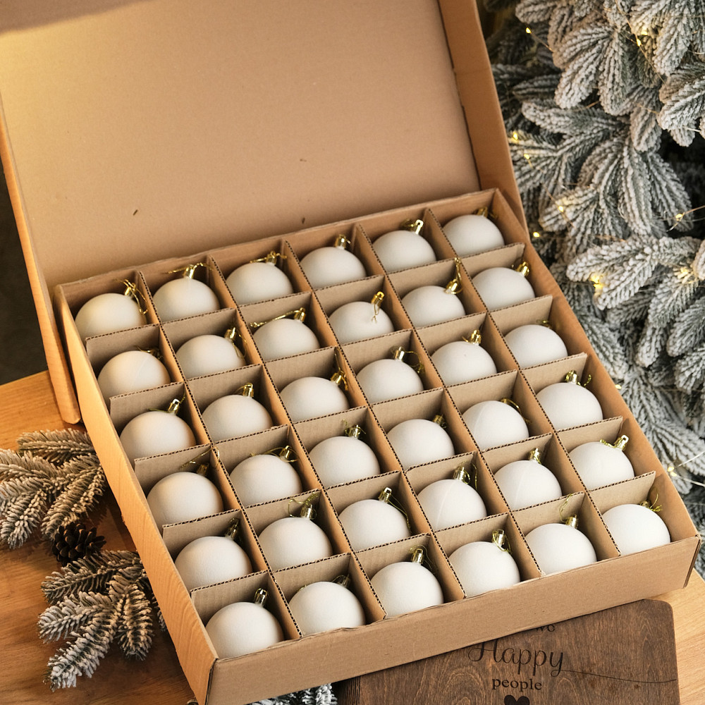 Набор новогодних игрушек на елку «Бархат» 18 шт D-8 см Белый елочные игрушки шарики украшения Киев - изображение 2