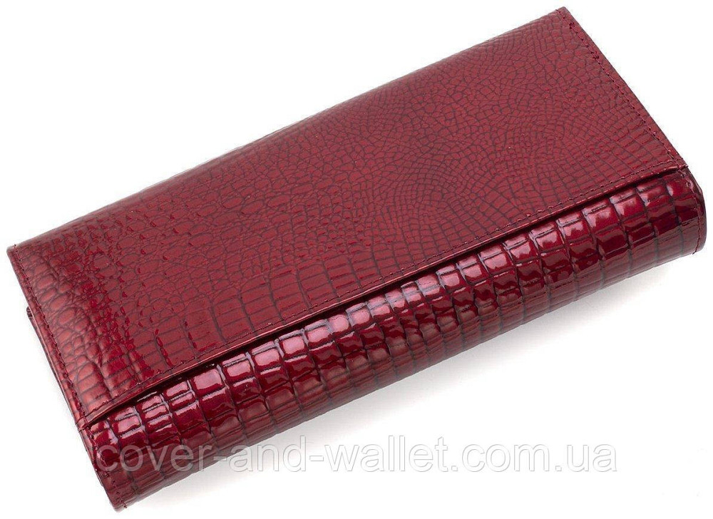 Довгий жіночий гаманець бордового кольору з лакової шкіри під рептилію ST Leather Київ - фото 3