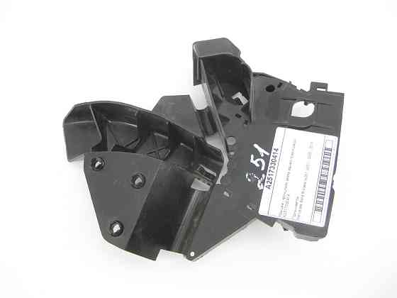 Mercedes-Benz  A2517330414 Кришка - кронштейн замка задніх правих дверей R-Class W251 Одеса