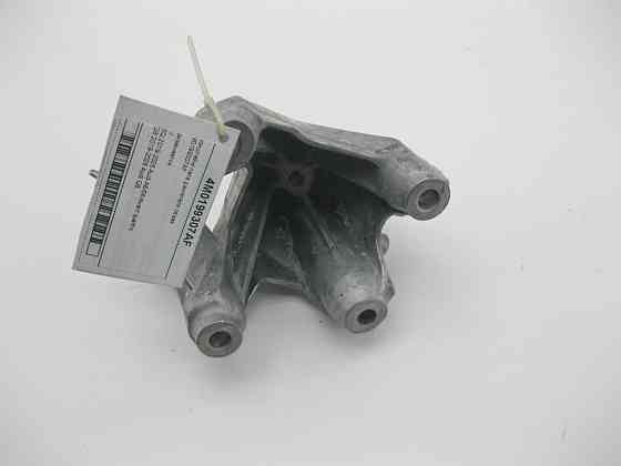 VAG  4M0199307AF Кронштейн/лапа двигуна ліва Одесса