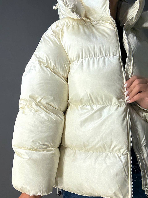 Куртка женская Lady Yep 10041 глянцевая пуффер оверсайз с капюшоном молочна, молочний, 42 Київ - фото 6