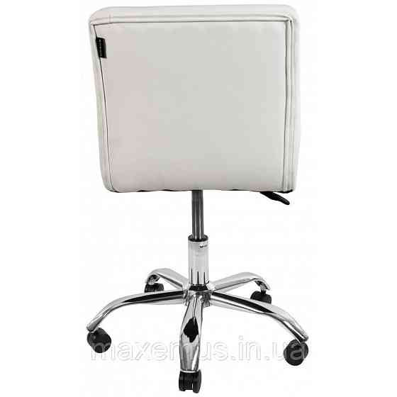 Офисное кресло для работы за компьютером B-532 ортопедическое кресло для дома и офиса белое Мостиска