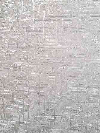 Шпалери метрові вінілові на флізеліні Sintra Structure під штукатурку сірі зі смужкою з глянцем 524046 Київ