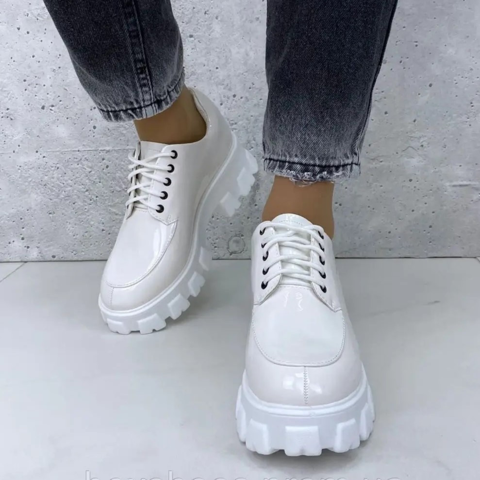 Жіночі лакові Білі Броги Туфлі Оксфорди на Танкетці Шкіряні Мокасини (розміри: 36,37,38,39,40,41) Дніпро - фото 3