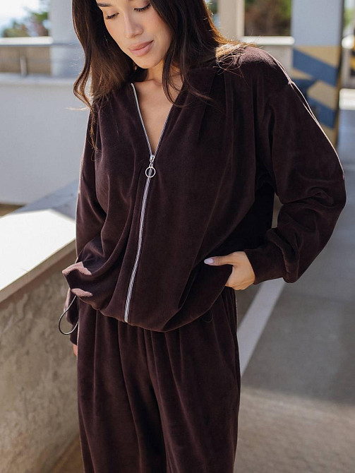 Женский повседневный оверсайз костюм двойка: кофта и штаны хлопковый велюр Одесса - изображение 6