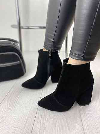 Модні черевики жіночі демісезонні весна-осінь чорні з натуральної замші на підборах р. 36, 37 2 Коломыя