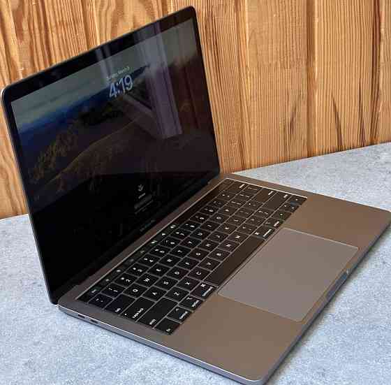 Макбук Apple Macbook pro i7 16gb 256gb в гарному стані. Харків