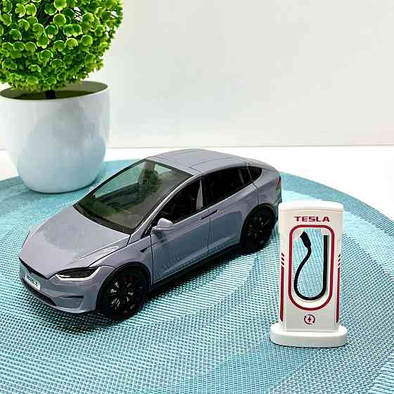 Машина Автосвіт Tesla Model X інерційна відчиняються двері капот багажник 17см Сіра (AP-2004) Чернігів