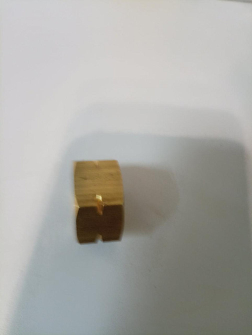 Заглушка латунна на побутовий заправний газовий балон 21,8