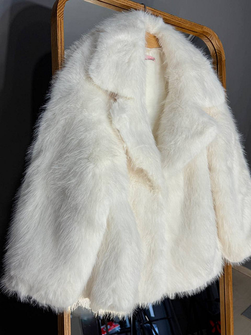 Шуба жіноча Fancy Matinee 5902 оверсайз з кишенями біла, білий, L Київ - фото 12