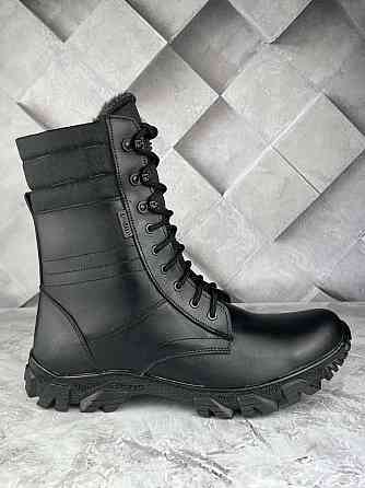 Чоловічі військові берці чорного кольору водонепронекні на хутрі прошиті та проклеєні тактичні високі берці WAR Львів