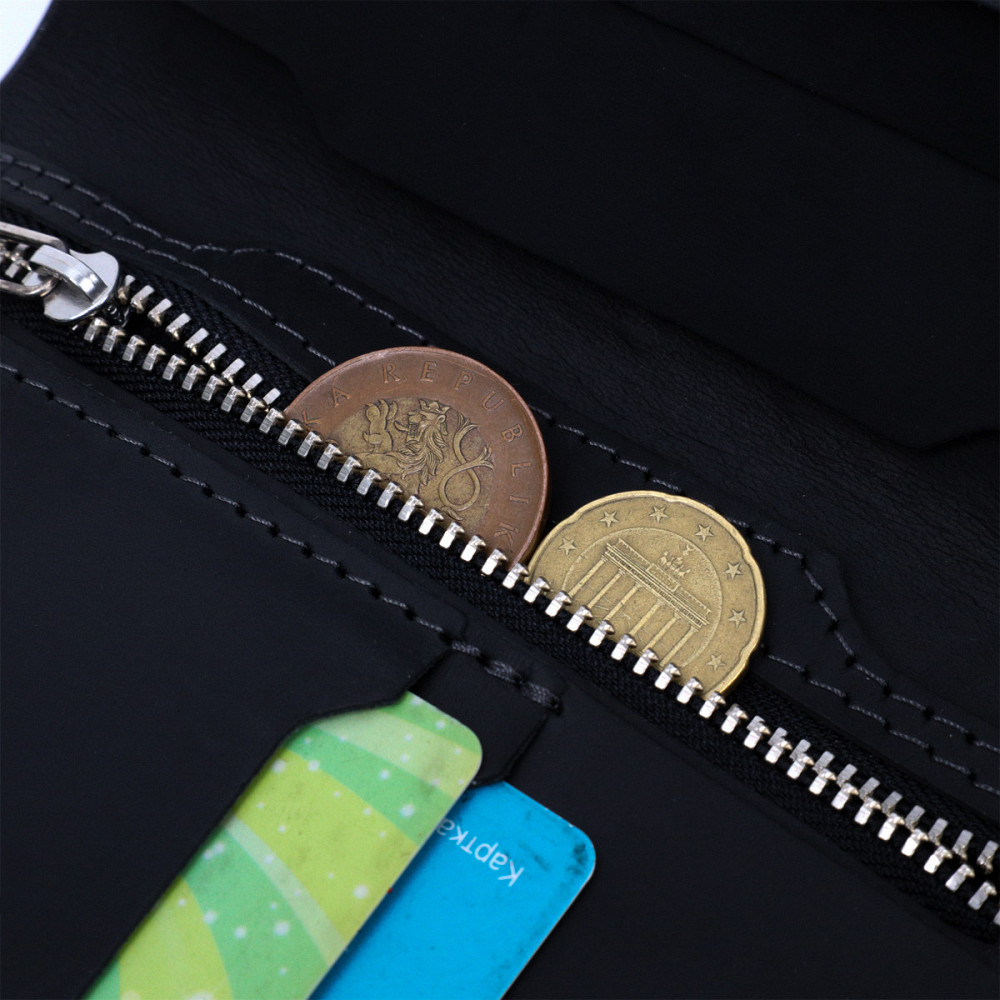 Добротне шкіряне портмоне з утримувачем для Apple AirTag GRANDE PELLE 11623 Чорний Київ - фото 7