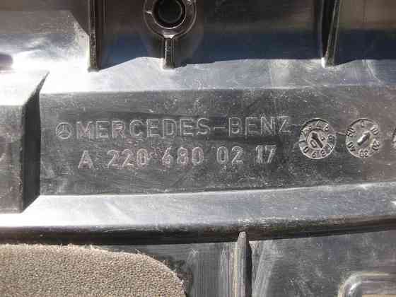 Mercedes-Benz  A2206800217 1A24 Права нижня бежева накладка - кришка панелі приладів - торпеди S-Class W220 long Одеса