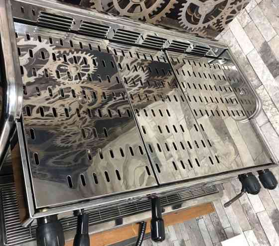 Кофемашина La Cimbali M-22 Plus автоматическая. Киев