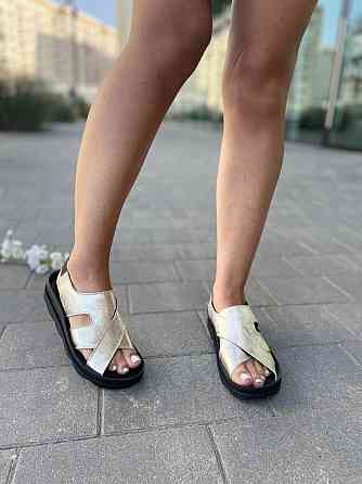 Abbi Босоніжки жіночі ABBI C110-06 золото (літо, шкіра натуральна) (3831) лише 38р. Коломыя