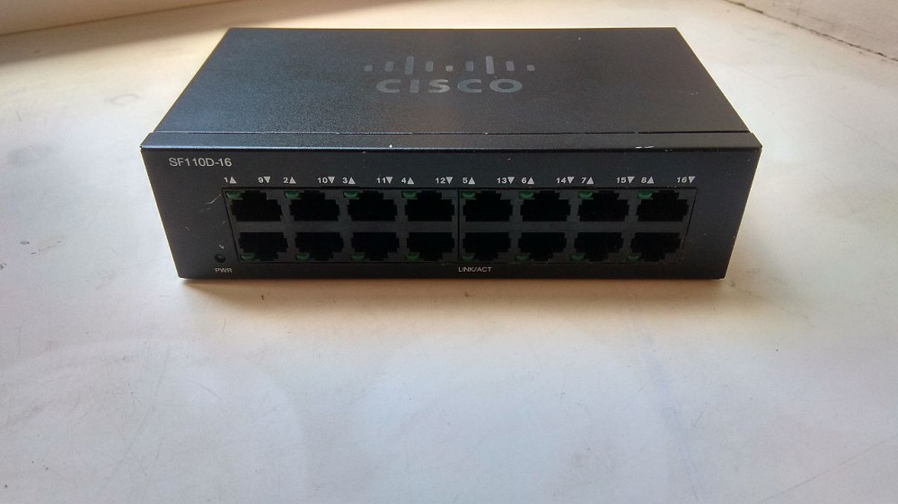 Комутатор некерований 16-портовий Cisco SF110D-16 (Б клас) Луцьк - фото 1
