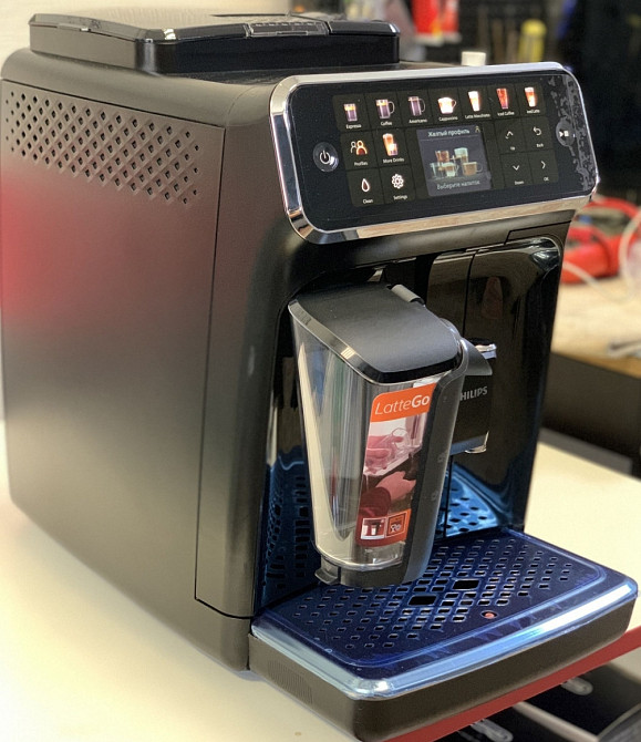 Кофемашина без пробега Philips 5500,витринный вариант ,ГАРАНТИЯ-1 год Київ - фото 4