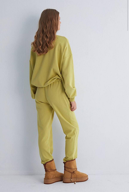 Женский прогулочный костюм двойка: кофта и штаны премиум качества футер диагональный 100% хлопок Оливка, 44 Одесса - изображение 3