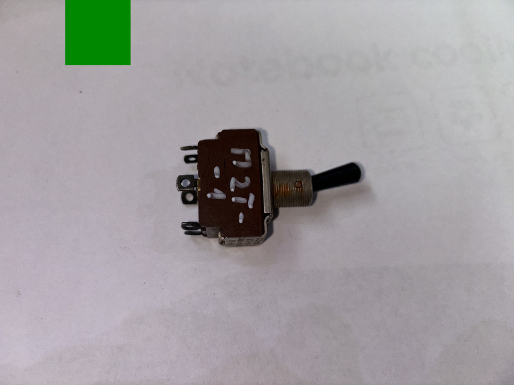 Переключатель (тумблер) П2Т-1. СССР. Харьков - изображение 1