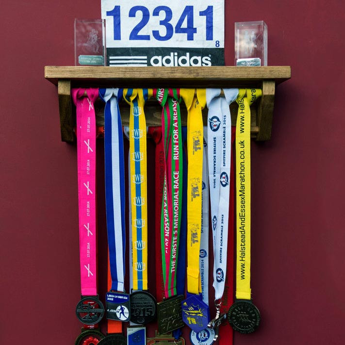 Полка для медалей 