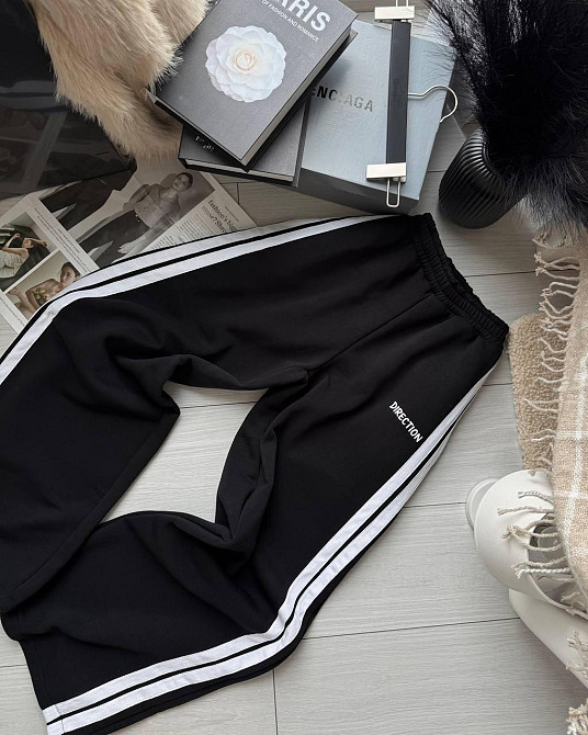 Жіночі стильні сезонні штани з тринитки на флісі. Чорний Одеса - фото 3