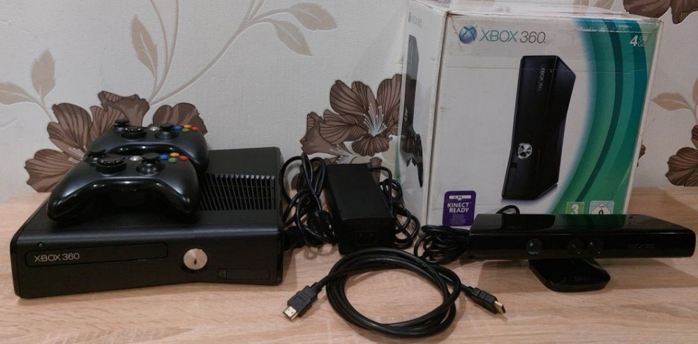Приставка Xbox 360 slim 300Gb. Freeboot. Киев - изображение 3