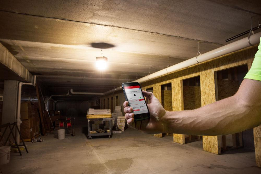 Фонарь аккумуляторный MILWAUKEE, M18 ONESLSP-0 Одесса - изображение 5