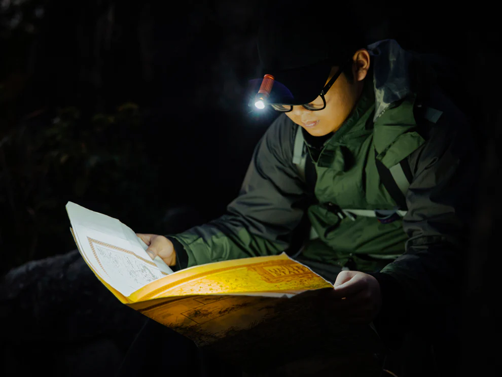 Ліхтар Olight Baton 4 Orange — Потужний EDC ліхтарик 1300 лм, дальність 170 м, магнітна зарядка, IPX-8, акумуляторний Київ - фото 10
