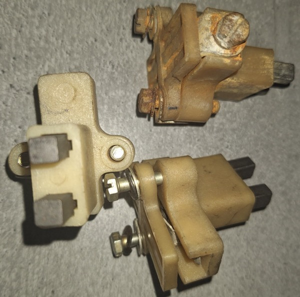 Щеточный узел генератора а/м Уаз Сумы - изображение 1