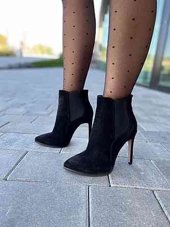 Nivelle Черевики жіночі демісезонні весна-осінь чорні з натуральної замші на підборах р. 36-38 Коломия